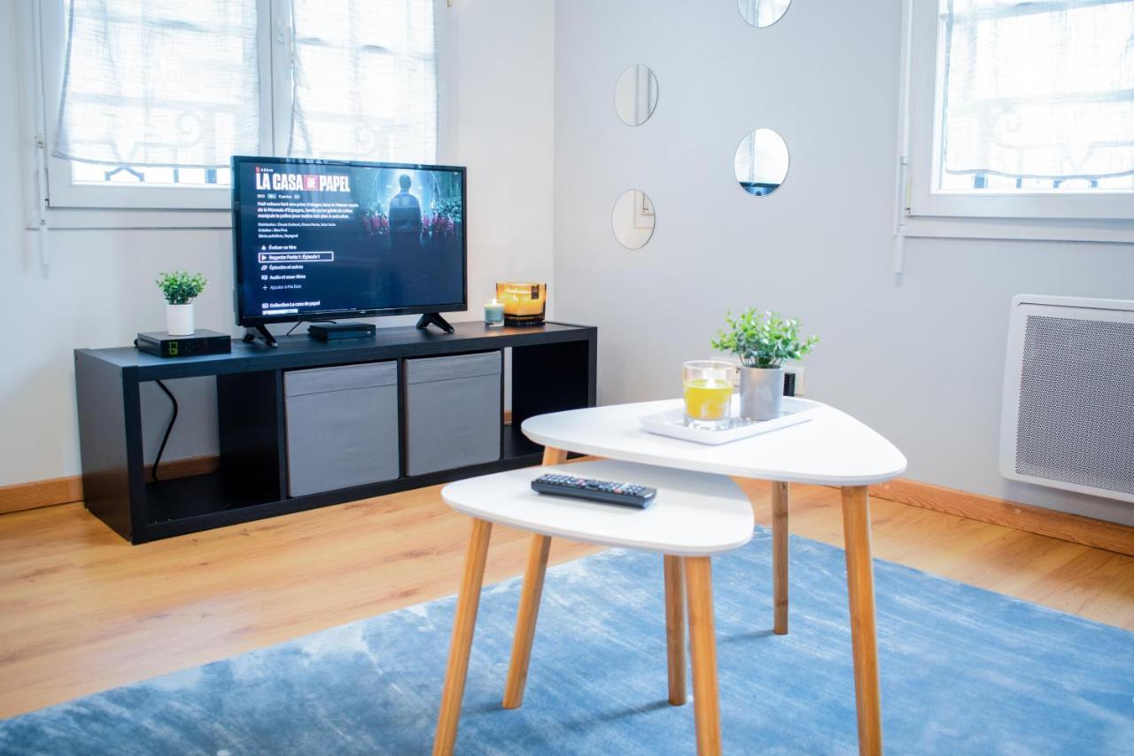 Le Retro Chic - T2 Haut Standing Au Coeur De Corbeil - 48 M2 Apartment Luaran gambar