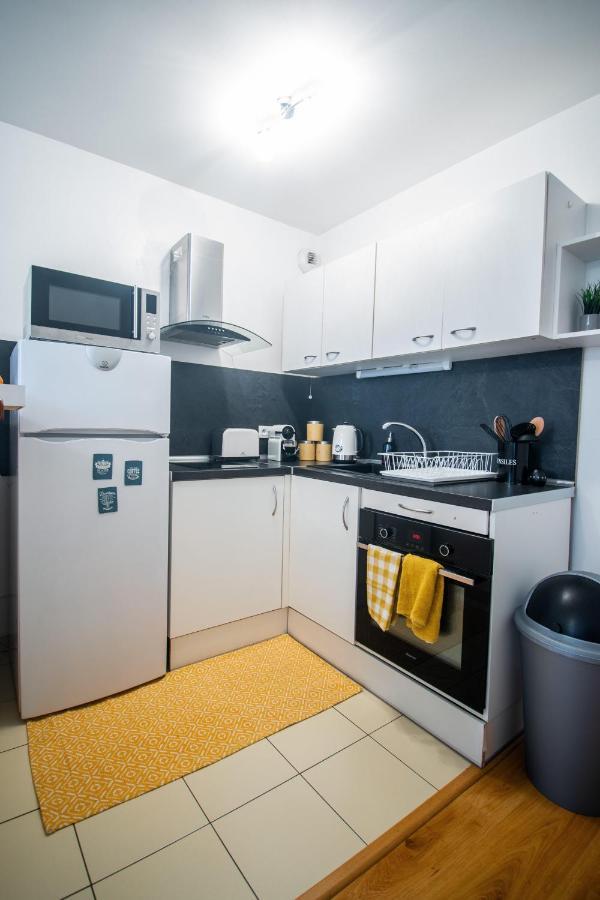 Le Retro Chic - T2 Haut Standing Au Coeur De Corbeil - 48 M2 Apartment Luaran gambar